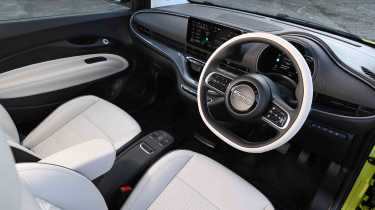 Fiat 500e - dashboard